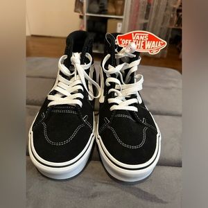 NWT- women’s size 9 VANS high top sneakers